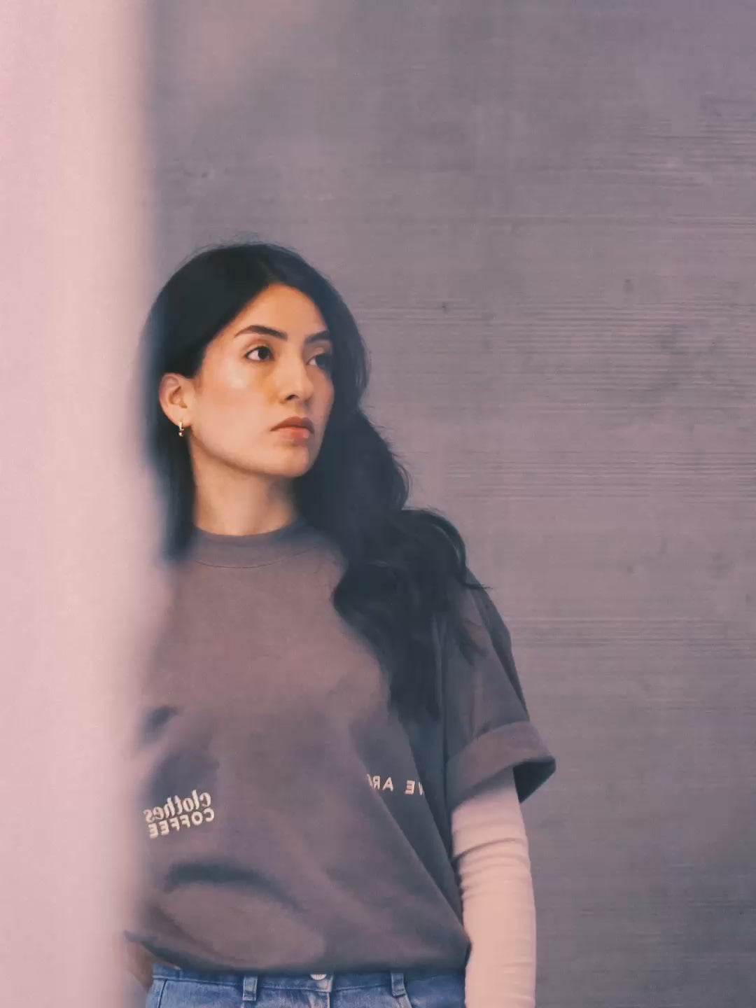 Camiseta oversized WE ARE x Clothes Coffee color blanco, vista frontal